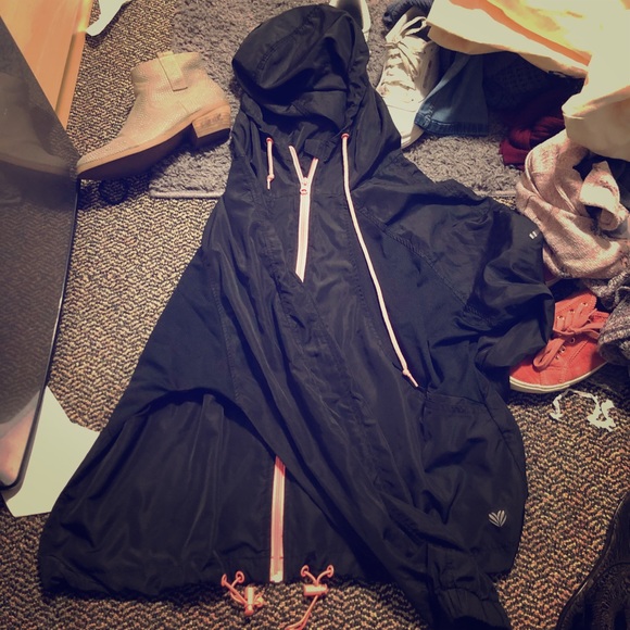 Black rain jacket - Picture 1 of 3